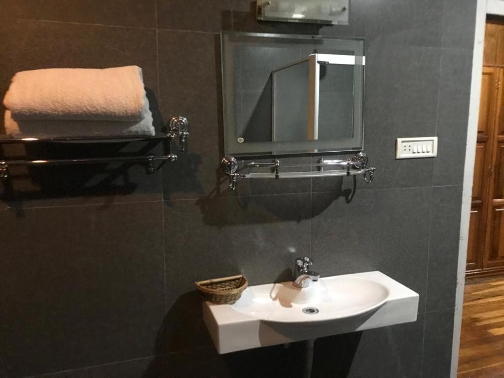 Golden Kisa Resort Gangtok Ngoại thất bức ảnh